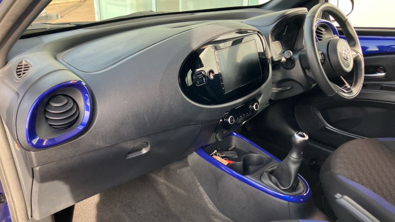 Toyota Aygo X 1.0 VVT-i Edge 5dr Petrol Hatchback